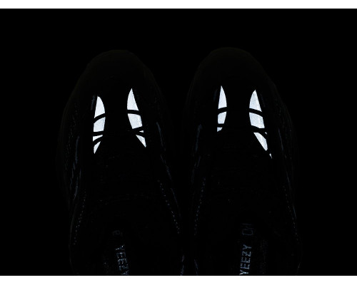 Кроссовки Adidas Yeezy Boost 700 v3
